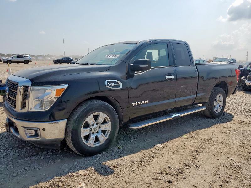  NISSAN TITAN 2017 Czarny