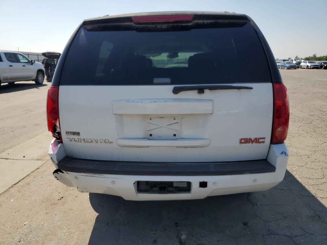 2007 GMC Yukon Xl K1500 VIN: 1GKFK16327J262025 Lot: 69991535
