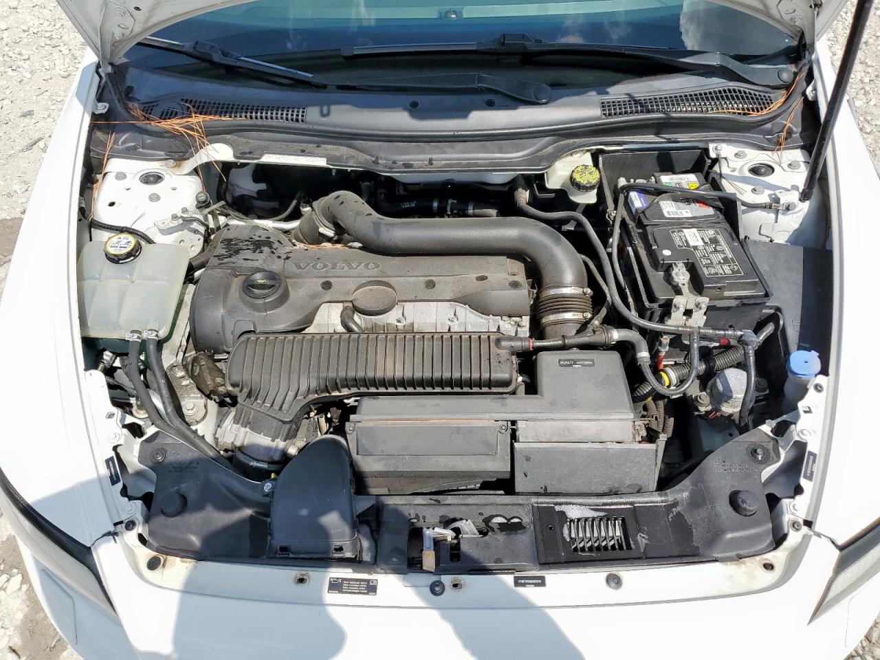 2011 Volvo S40 T5 VIN: YV1672MS6B2550219 Lot: 81570225