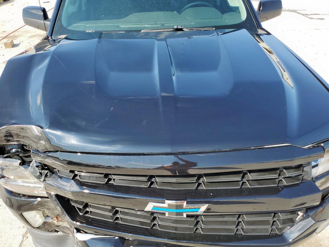 2017 Chevrolet Silverado K1500 Lt VIN: 3GCUKREC0HG196774 Lot: 83811565