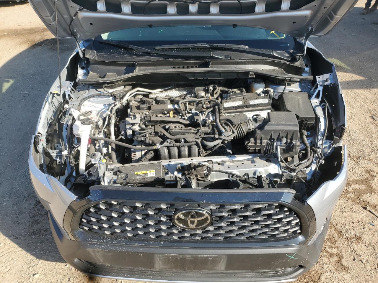 2022 Toyota Corolla Cross Le VIN: 7MUBAABG5NV021166 Lot: 81017595