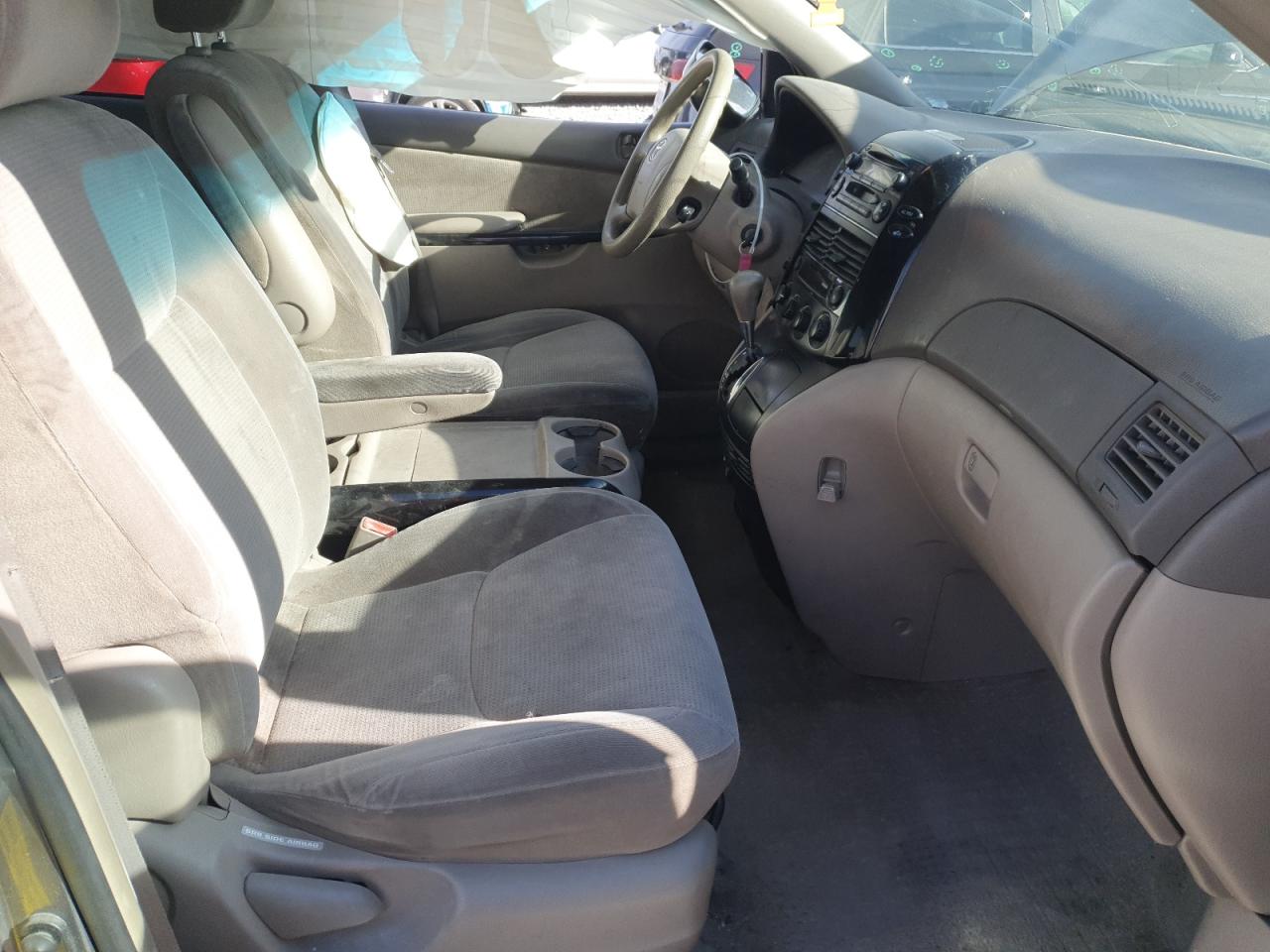 2004 Toyota Sienna Ce VIN: 5TDZA23C84S057118 Lot: 72085535