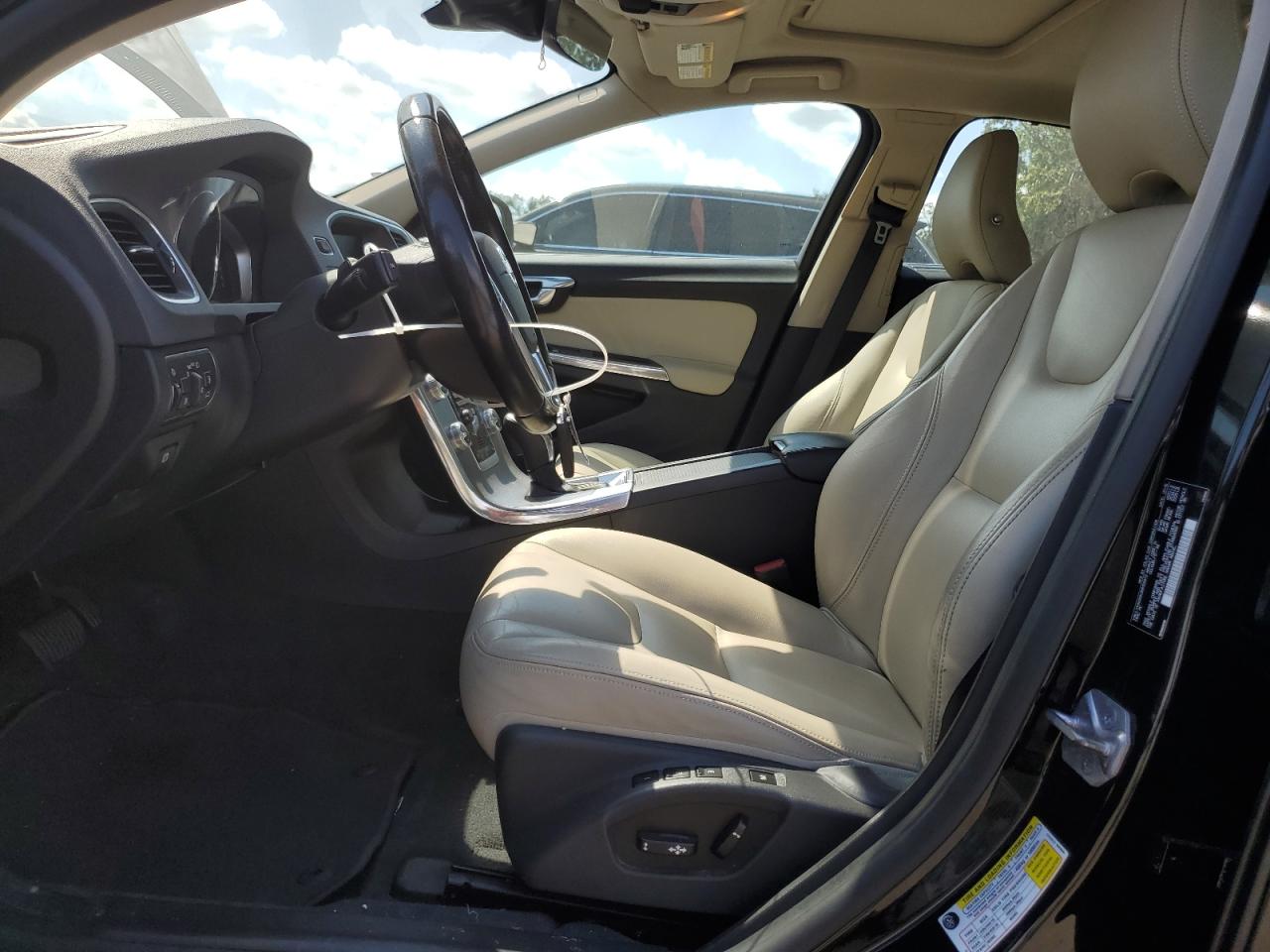 2017 Volvo S60 Premier VIN: LYV402HK2HB129472 Lot: 68444385