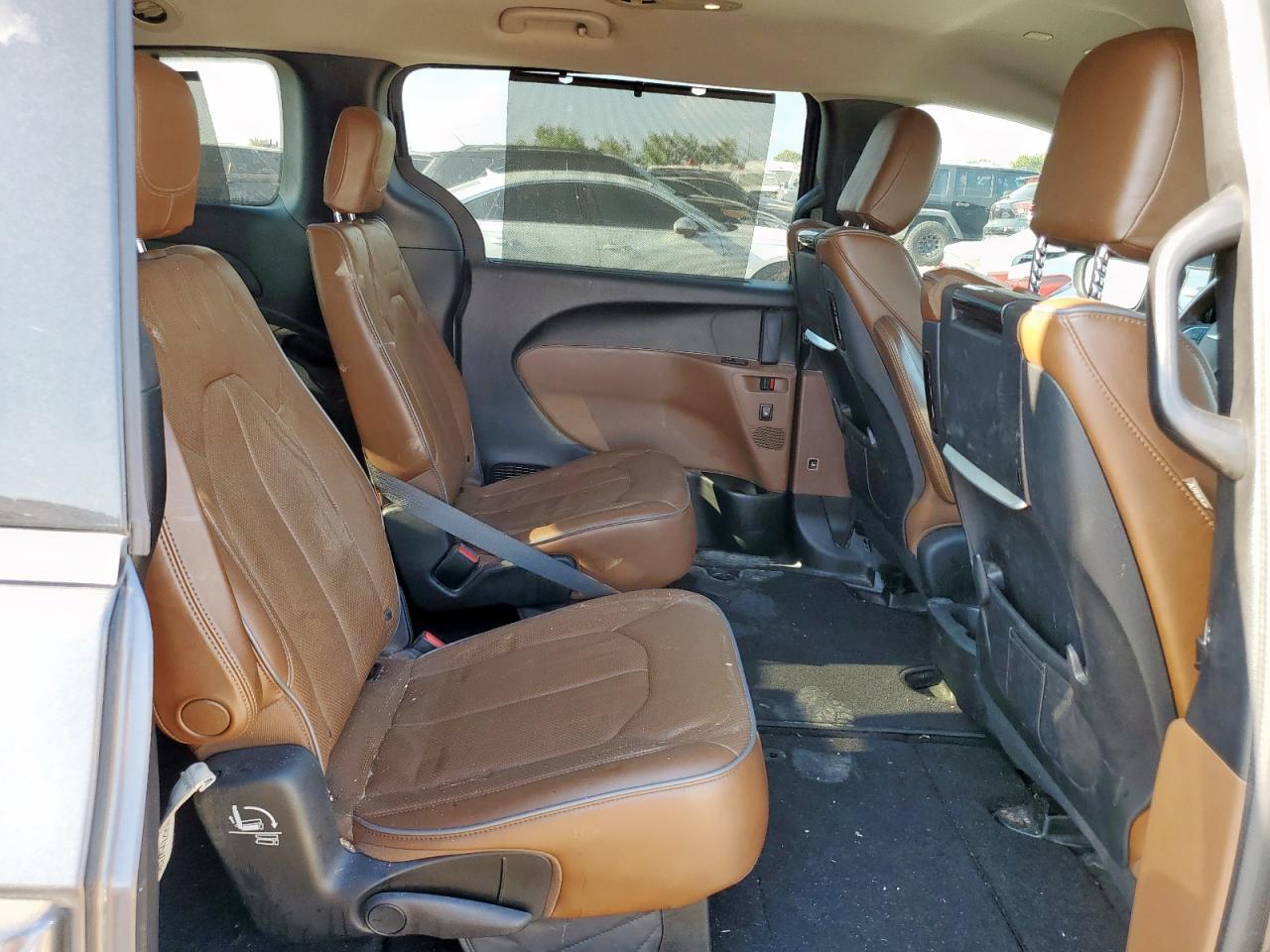 2018 Chrysler Pacifica Limited VIN: 2C4RC1GGXJR364828 Lot: 81684125