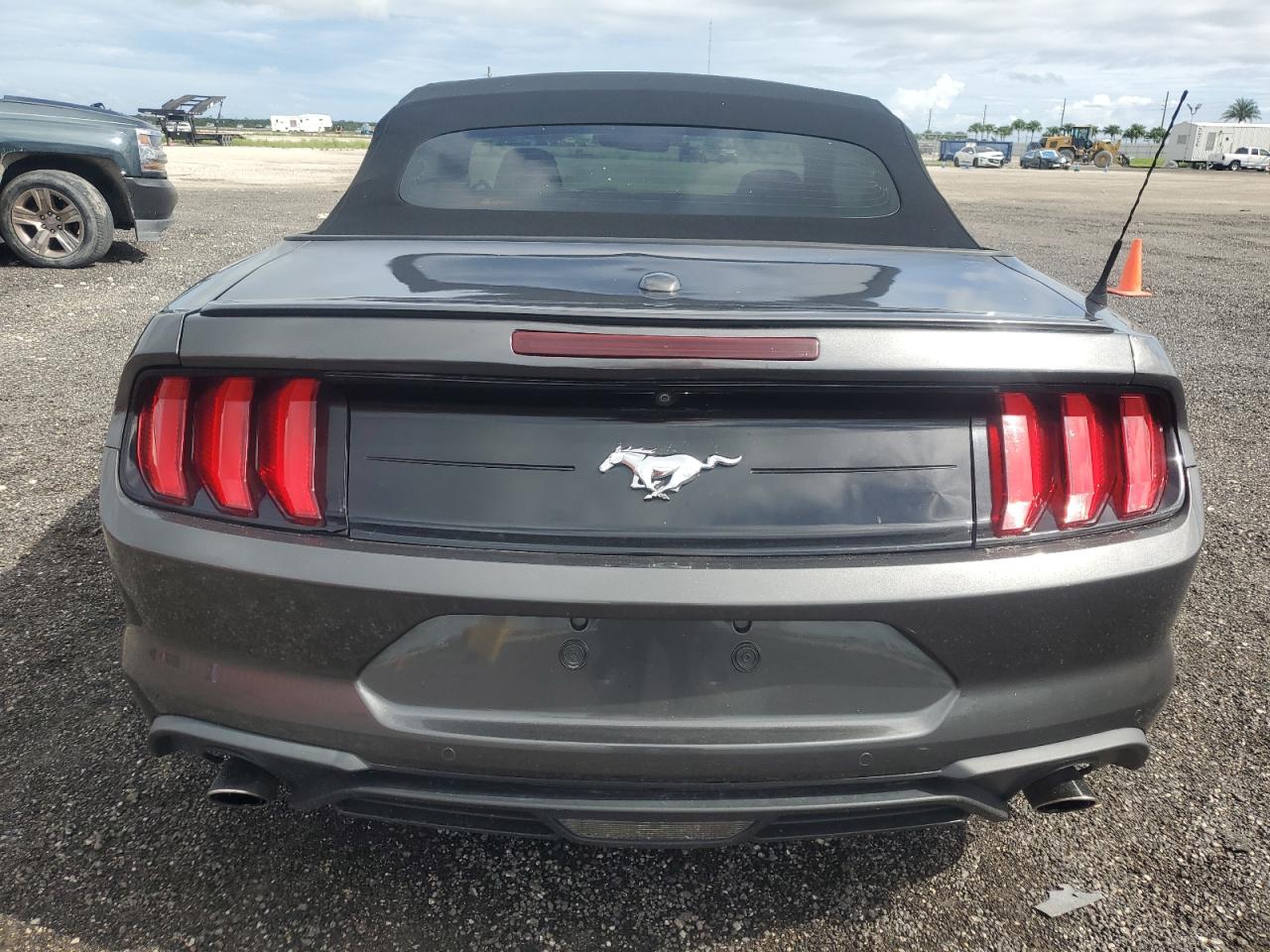 2020 Ford Mustang VIN: 1FATP8UH1L5146976 Lot: 80506185