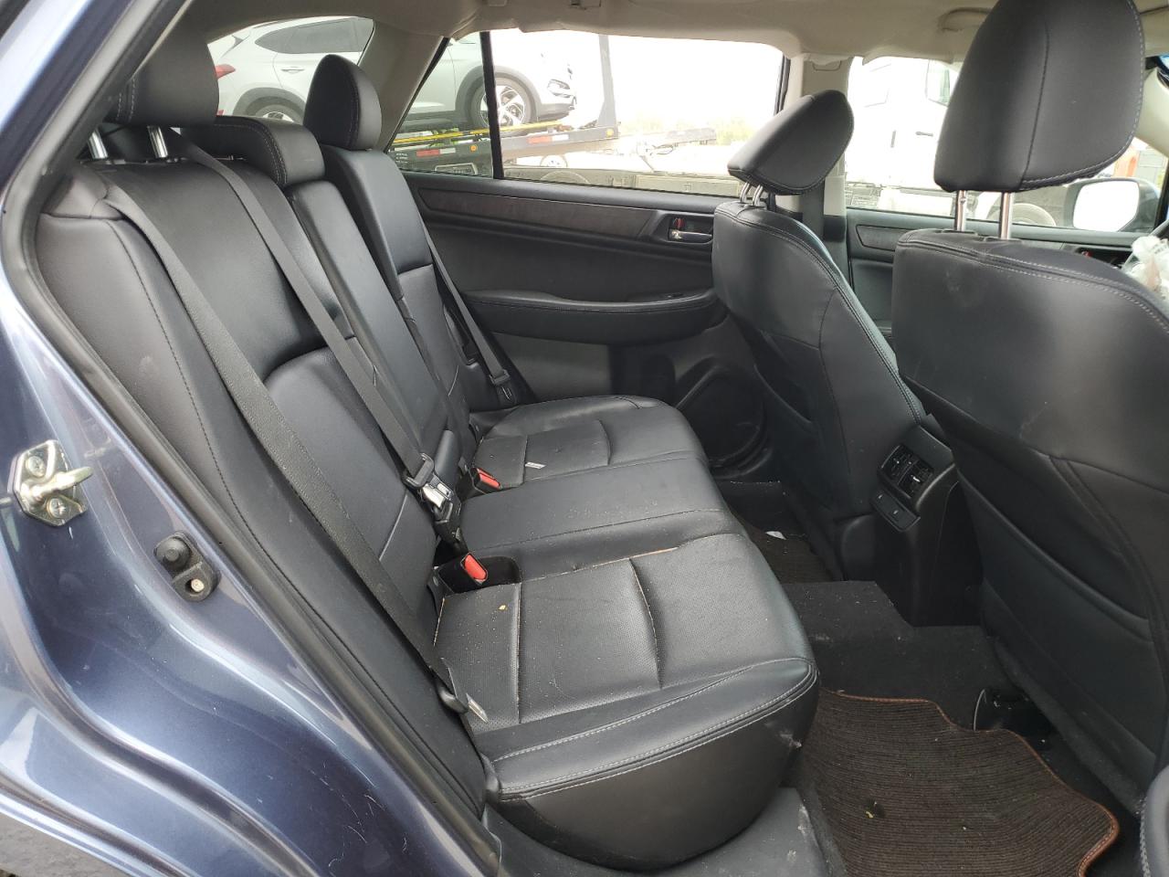 2017 Subaru Outback 2.5I Limited VIN: 4S4BSANC8H3339557 Lot: 81963825