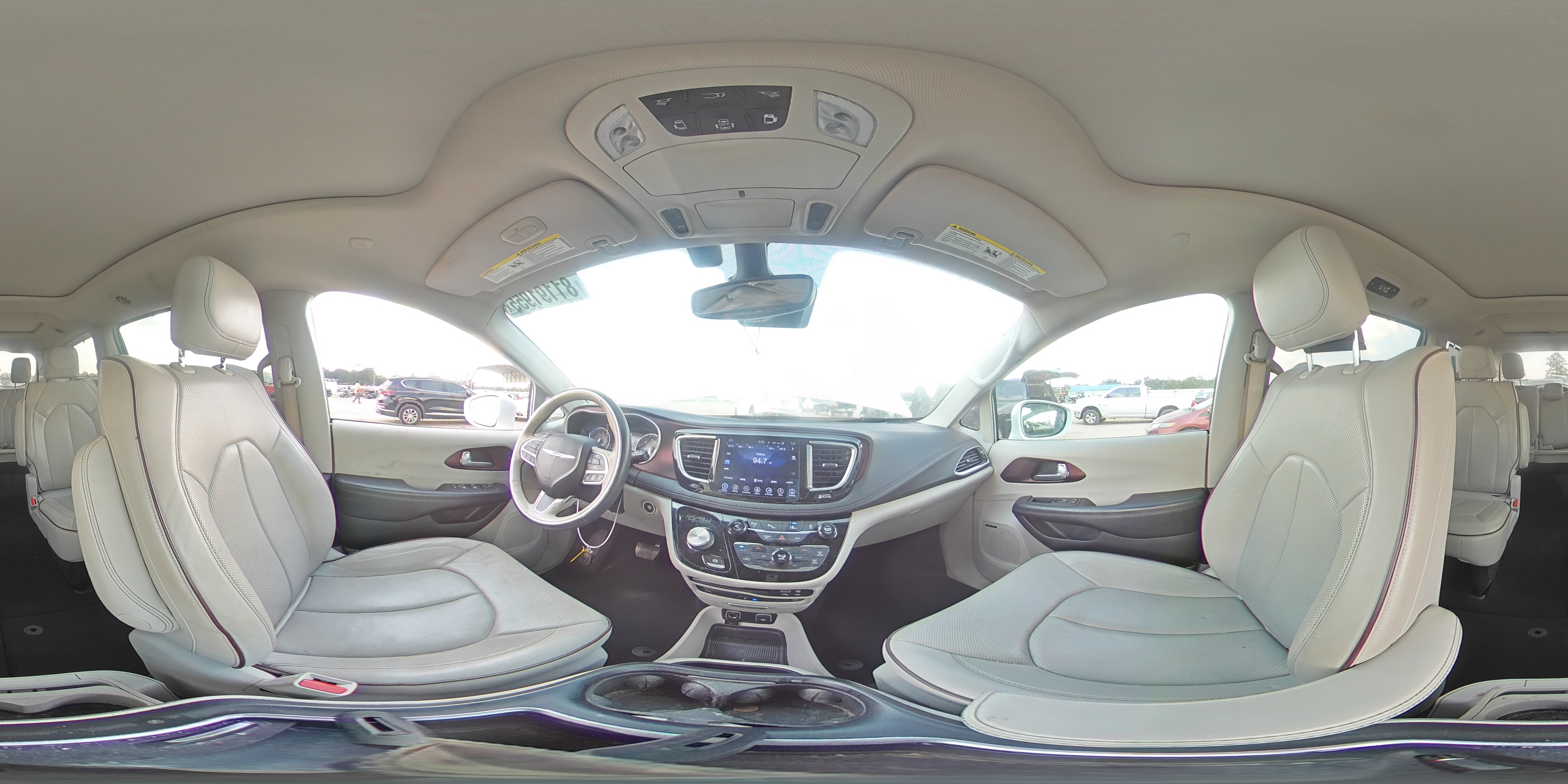 2017 Chrysler Pacifica Limited VIN: 2C4RC1GG3HR607924 Lot: 81191955