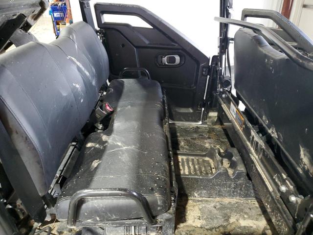 2024 JOHN DEERE XUV825M  