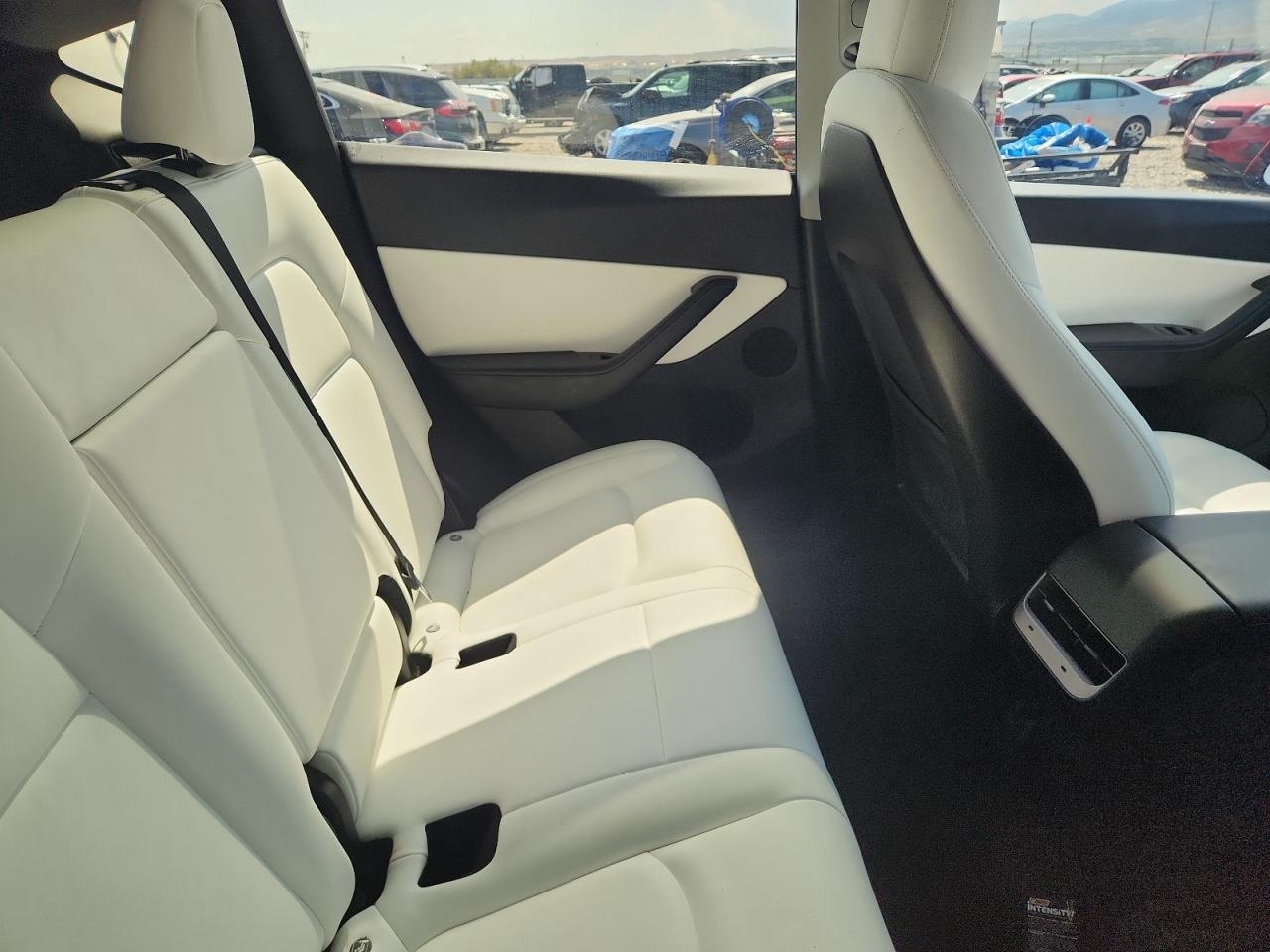 2020 Tesla Model Y VIN: 5YJYGDEE0LF023195 Lot: 71713515