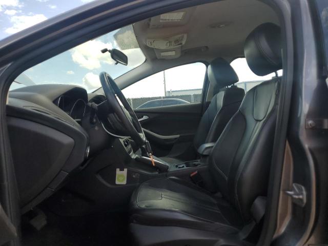 Sedans FORD FOCUS 2014 Gray