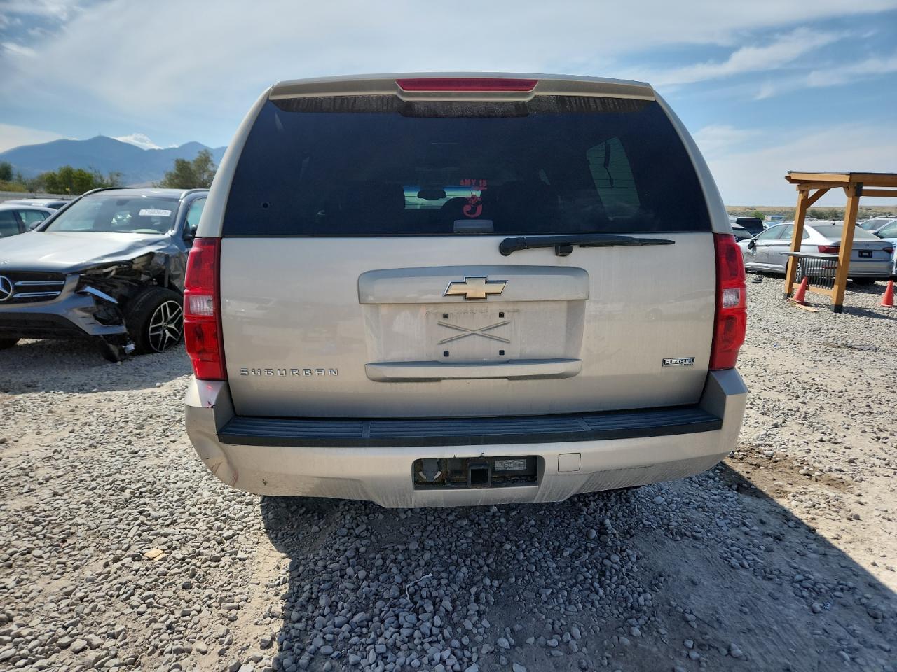 2007 Chevrolet Suburban K1500 VIN: 3GNFK16307G173008 Lot: 71356235