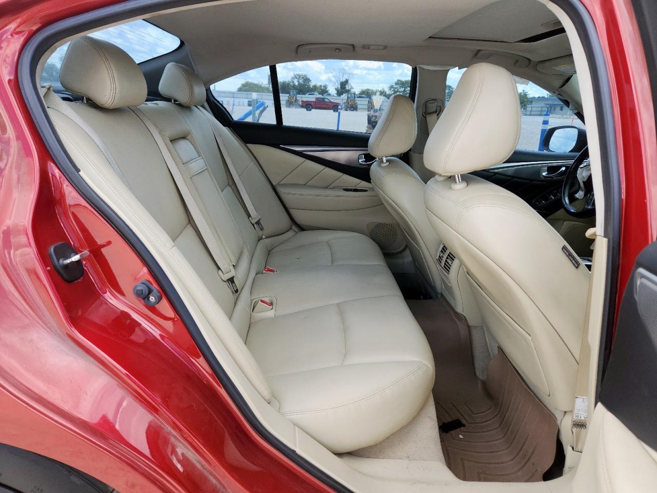 2015 Infiniti Q50 Base VIN: JN1BV7AR4FM413673 Lot: 82118025