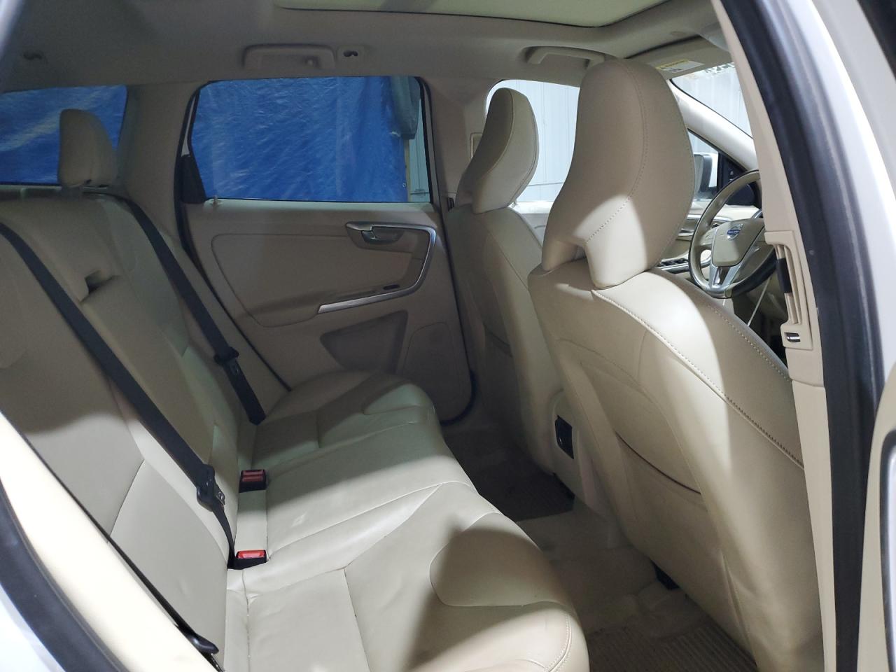 2016 Volvo Xc60 T5 Premier VIN: YV4612RK9G2826283 Lot: 70230625