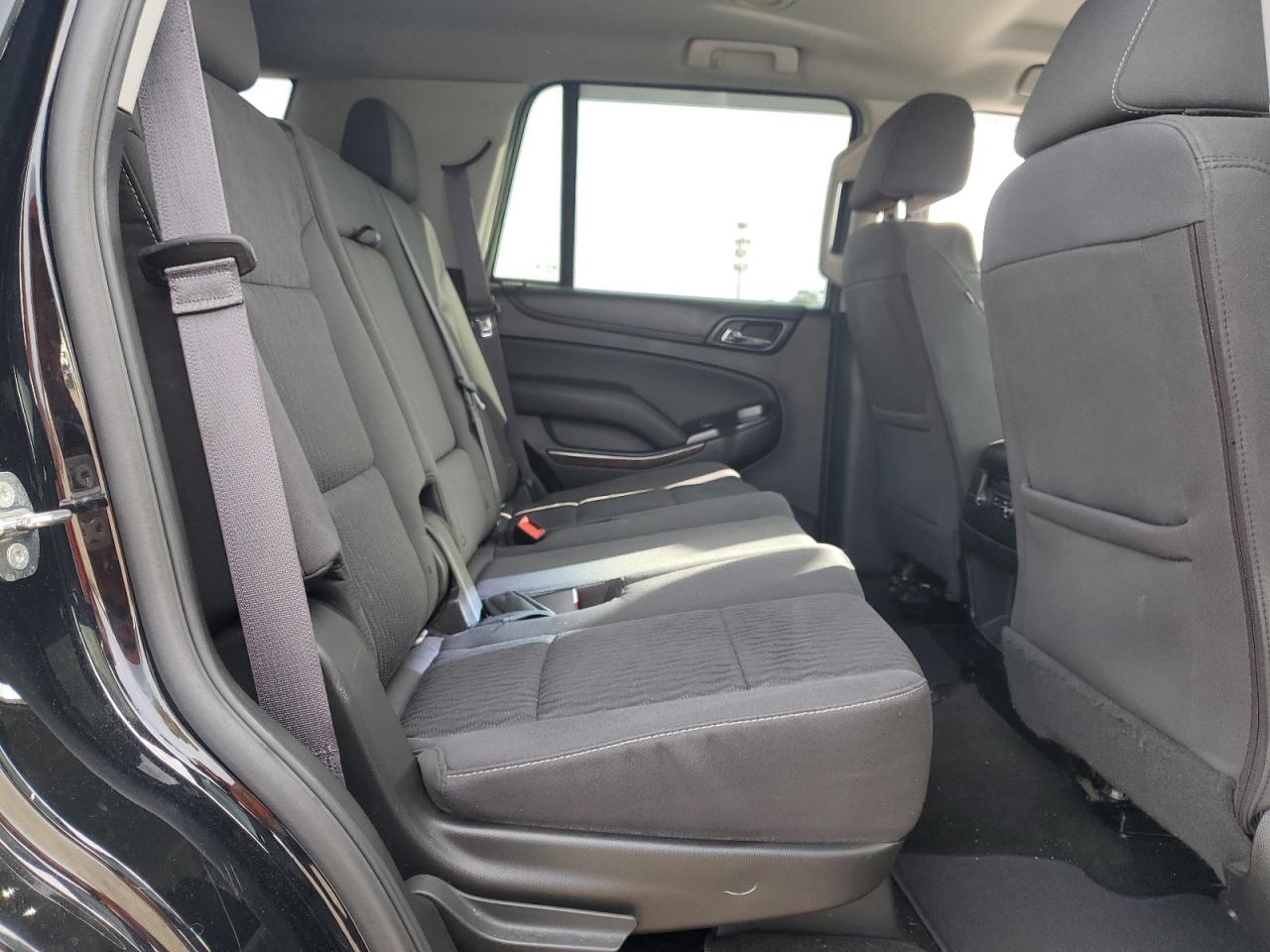2017 Chevrolet Tahoe K1500 Ls VIN: 1GNSKAKC2HR348042 Lot: 81029385