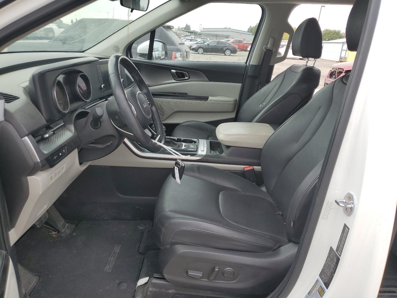 2023 Kia Carnival Lx VIN: KNDNB4H35P6238018 Lot: 81439685