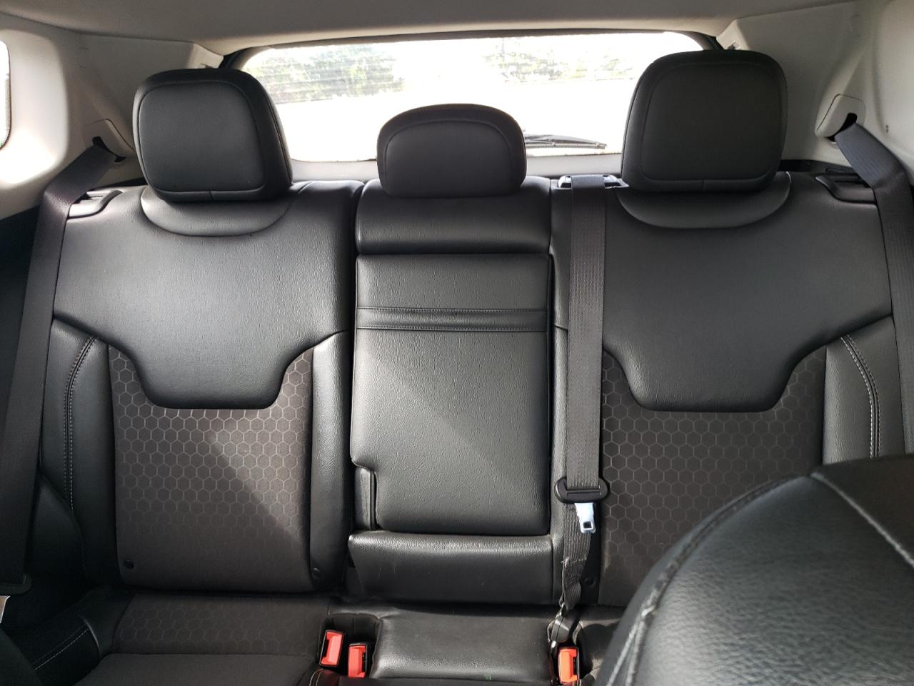 2019 Jeep Compass Latitude VIN: 3C4NJDBB4KT849935 Lot: 81800935