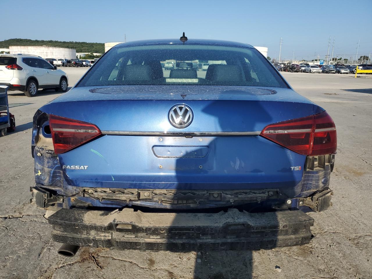 2017 Volkswagen Passat R-Line VIN: 1VWDT7A31HC035647 Lot: 92083485