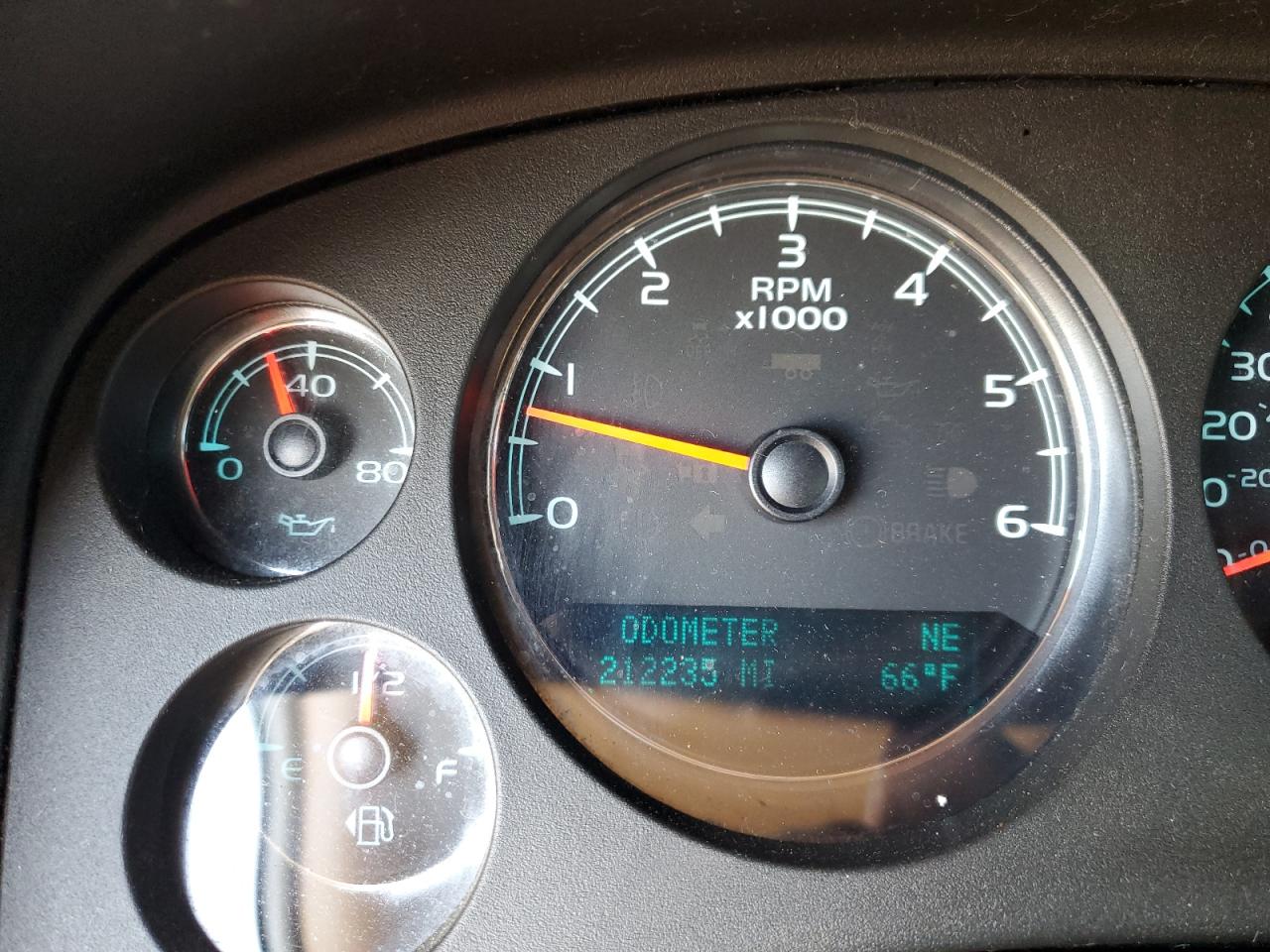 2014 Chevrolet Tahoe K1500 Lt VIN: 1GNSKBE02ER180471 Lot: 81106905