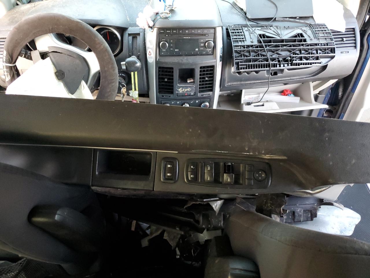 2010 Dodge Grand Caravan Se VIN: 2D4RN4DE7AR111063 Lot: 80820695