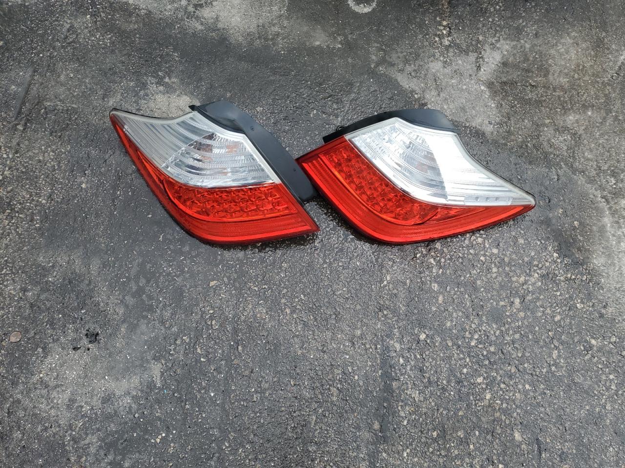 2011 Hyundai Genesis 3.8L VIN: KMHGC4DE2BU134258 Lot: 71898275