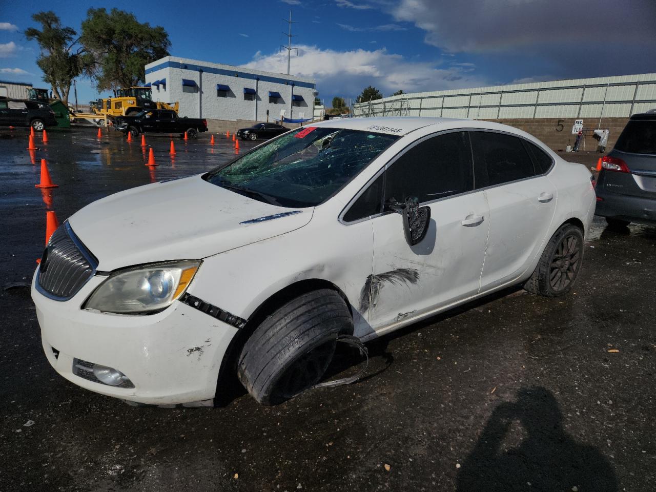BUICK VERANO 2015. Lot# 81061145. VIN 1G4PR5SK8F4153786. Photo 1