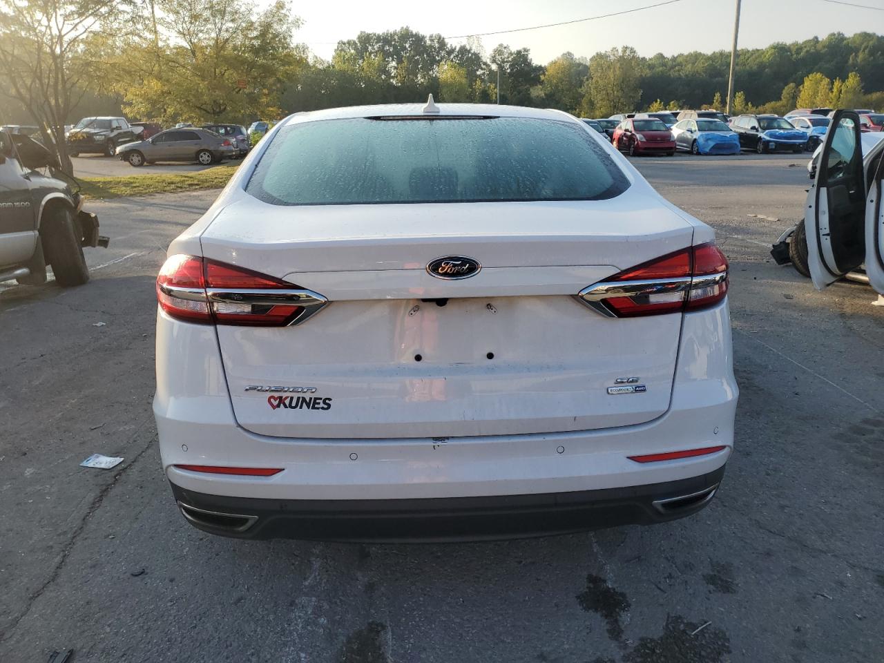 2020 Ford Fusion Se VIN: 3FA6P0T96LR198447 Lot: 81225065