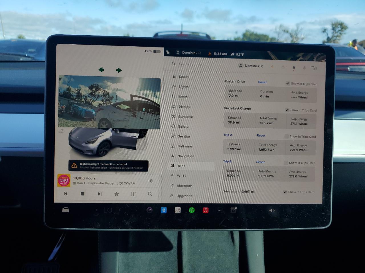 2024 Tesla Model Y VIN: 7SAYGDEE6RA319993 Lot: 84586865