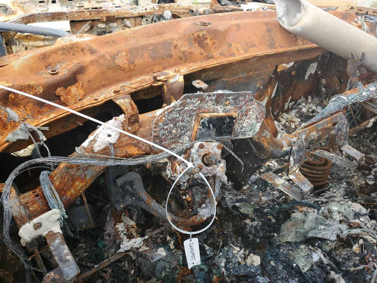 2017 GMC Yukon Xl K1500 Slt VIN: 1GKS2GKCXHR196057 Lot: 56030955