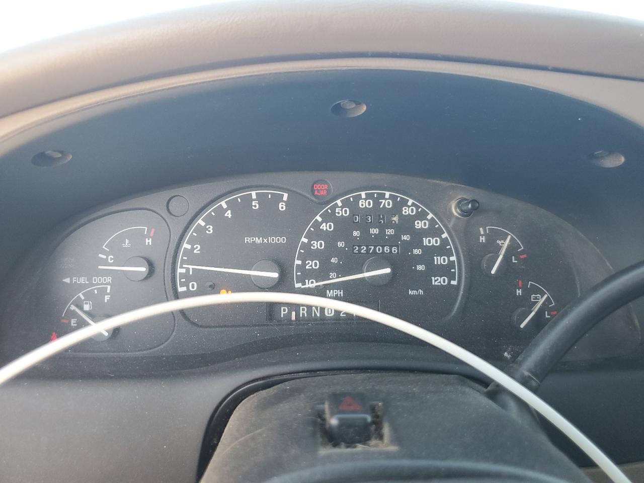 1998 Mercury Mountaineer VIN: 4M2ZU55PXWUJ40471 Lot: 84384285