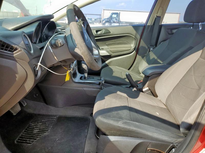 Sedans FORD FIESTA 2017 Czerwony
