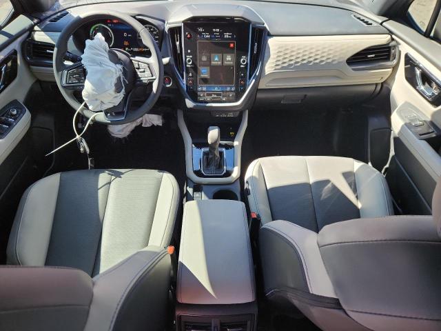  SUBARU FORESTER 2025 Красный