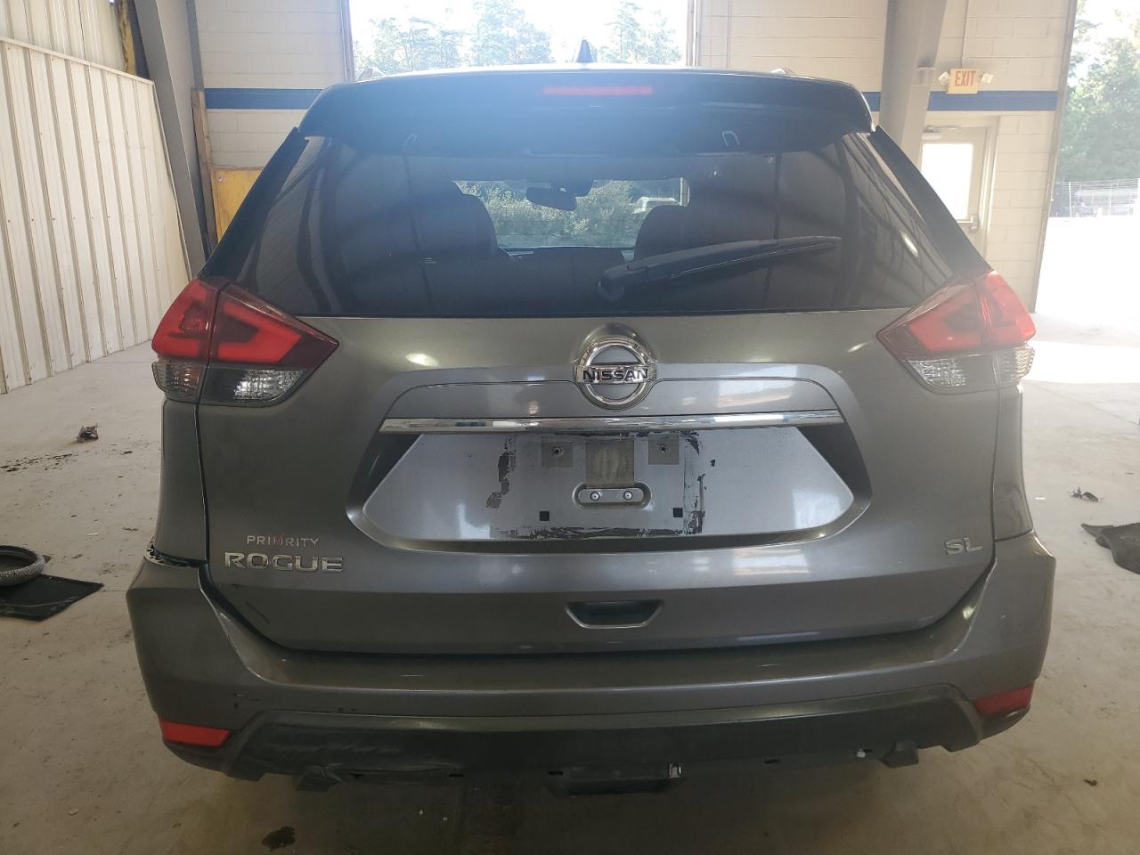 2018 Nissan Rogue S VIN: JN8AT2MT1JW464090 Lot: 81766335