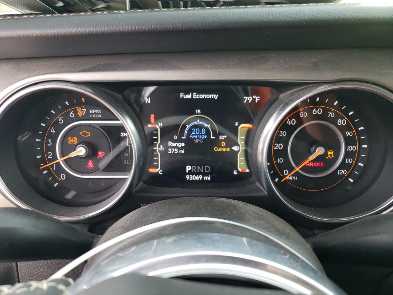 2018 Jeep Wrangler Unlimited Sahara VIN: 1C4HJXEG4JW327403 Lot: 83883915