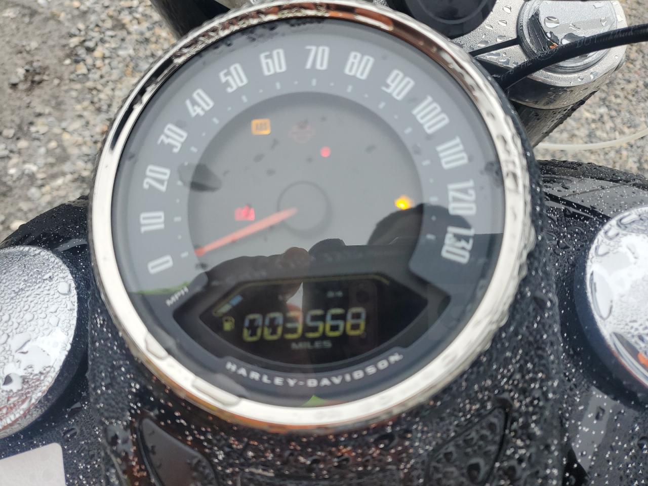 2018 Harley Davidson Flsl Softail VIN: 1HD1YDJ10JC077980 Lot: 83787185