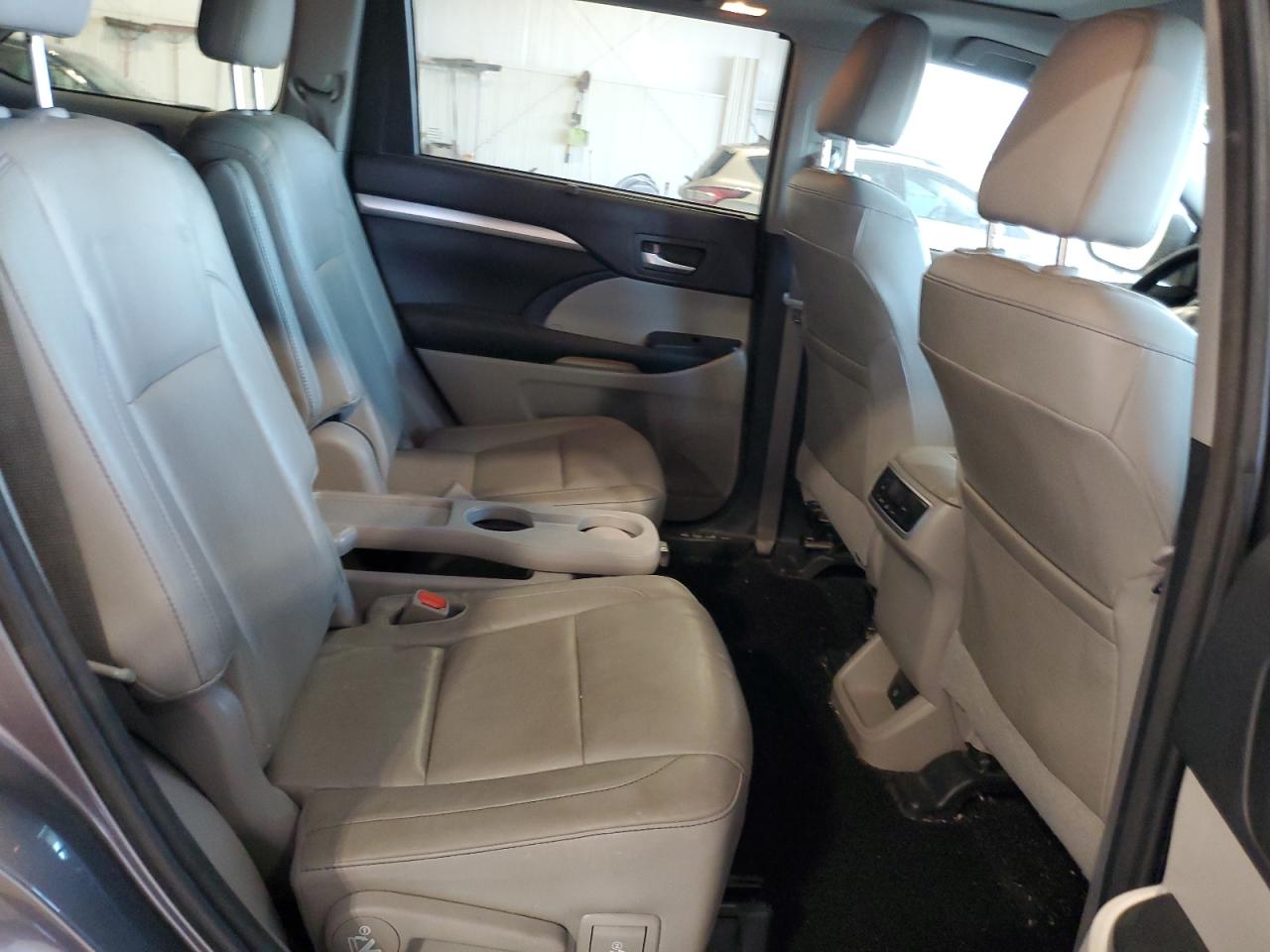 2015 Toyota Highlander Xle VIN: 5TDJKRFHXFS191223 Lot: 83973255