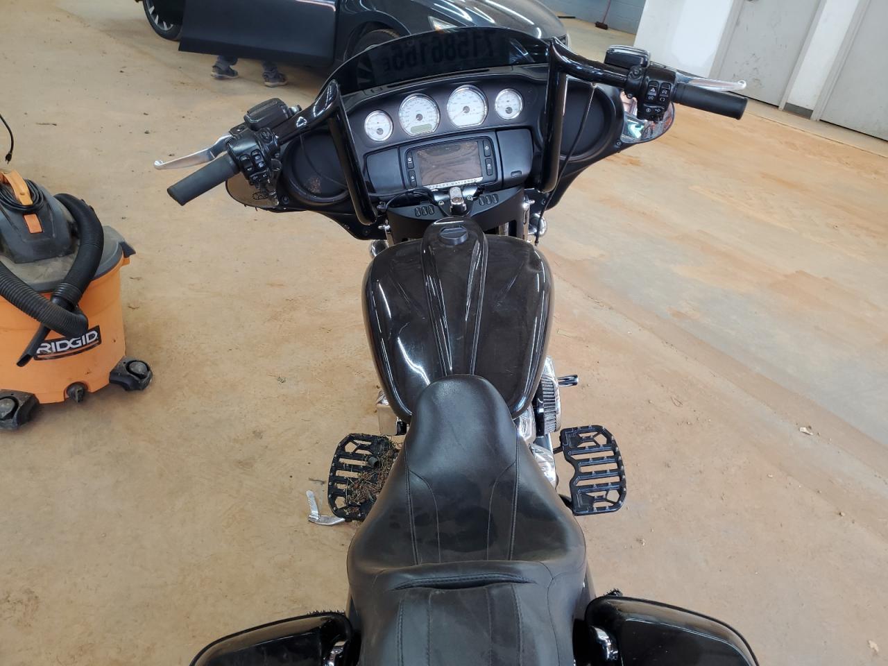 2018 Harley-Davidson Flhx Street Glide VIN: 1HD1KBC15JB686636 Lot: 71586165