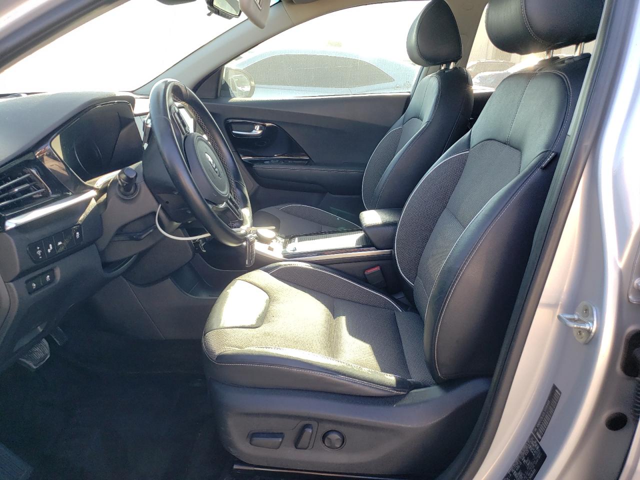 2020 Kia Niro Ex VIN: KNDCC3LG2L5036469 Lot: 70985025