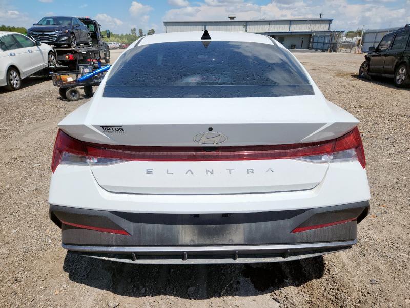  HYUNDAI ELANTRA 2024 Белы