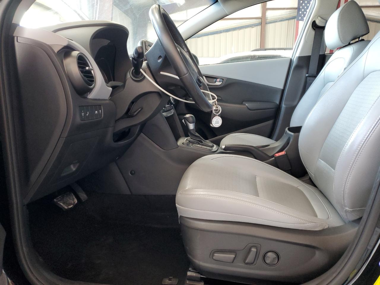 2020 Hyundai Kona Limited VIN: KM8K3CA57LU445999 Lot: 71860365