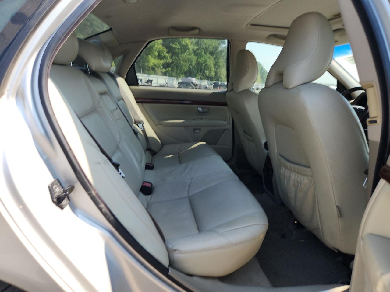 2005 Volvo S80 2.5T VIN: YV1TS592051406011 Lot: 80829675