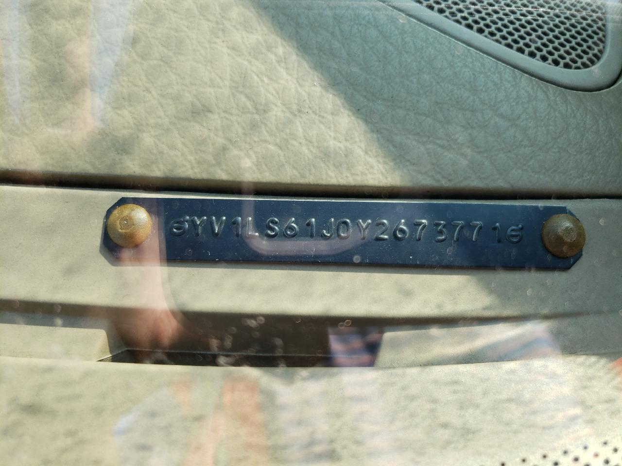 2000 Volvo S70 Base VIN: YV1LS61J0Y2673771 Lot: 71646545