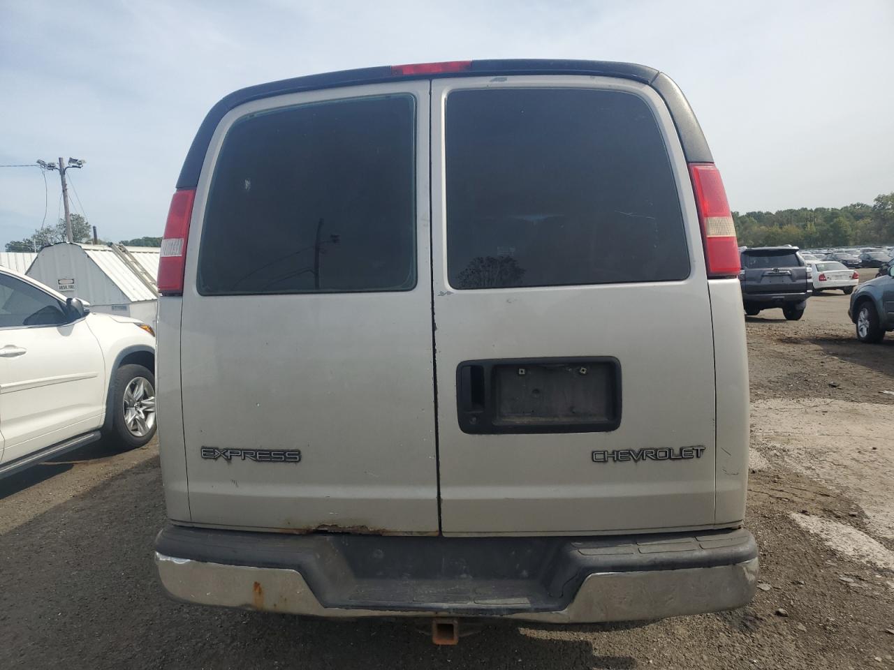 2008 Chevrolet Express G2500 VIN: 1GCGG25C581163225 Lot: 84426695