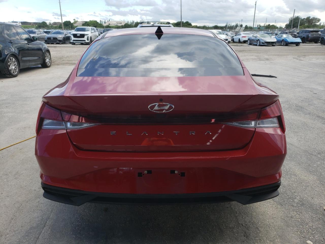 2022 Hyundai Elantra Se VIN: KMHLL4AG3NU359555 Lot: 84425025