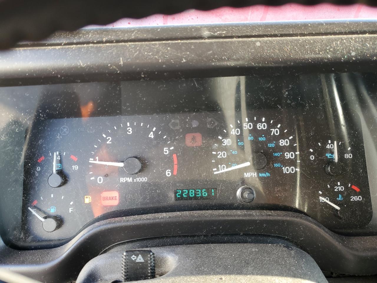 2000 Jeep Wrangler / Tj Sport VIN: 1J4FA49SXYP768858 Lot: 72104145