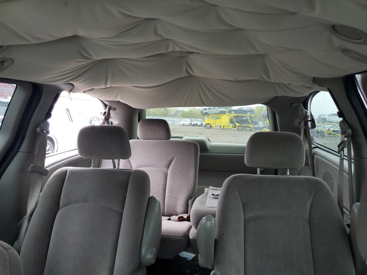 2003 Dodge Grand Caravan Sport VIN: 2D4GP44L03R283972 Lot: 81116425