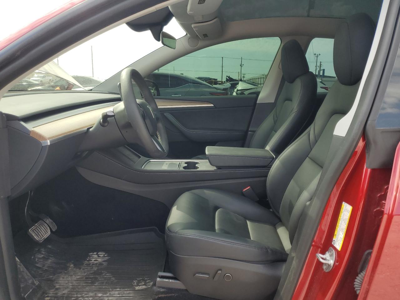 2024 Tesla Model Y VIN: 7SAYGDEE7RA232569 Lot: 80144265