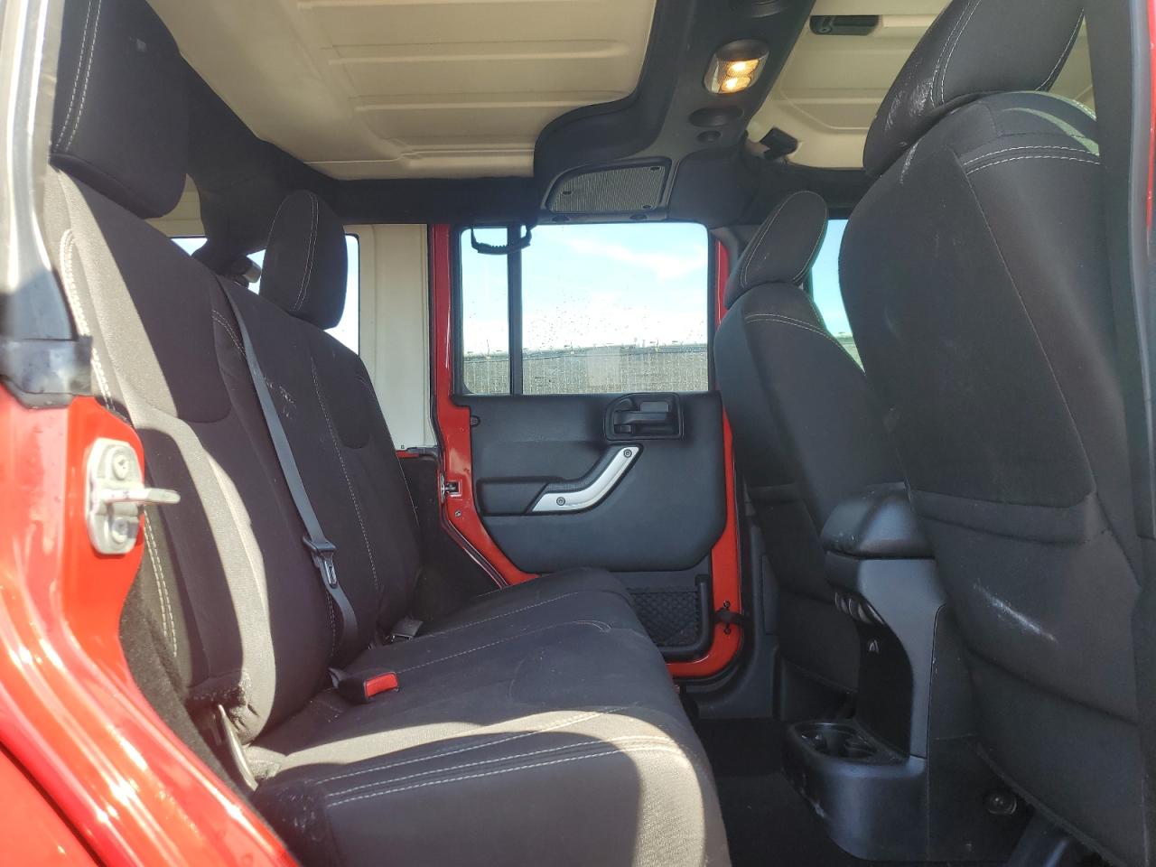 2018 Jeep Wrangler Unlimited Sahara VIN: 1C4BJWEGXJL935802 Lot: 80386365