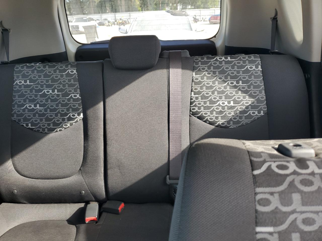 2011 Kia Soul + VIN: KNDJT2A20B7329993 Lot: 80448655