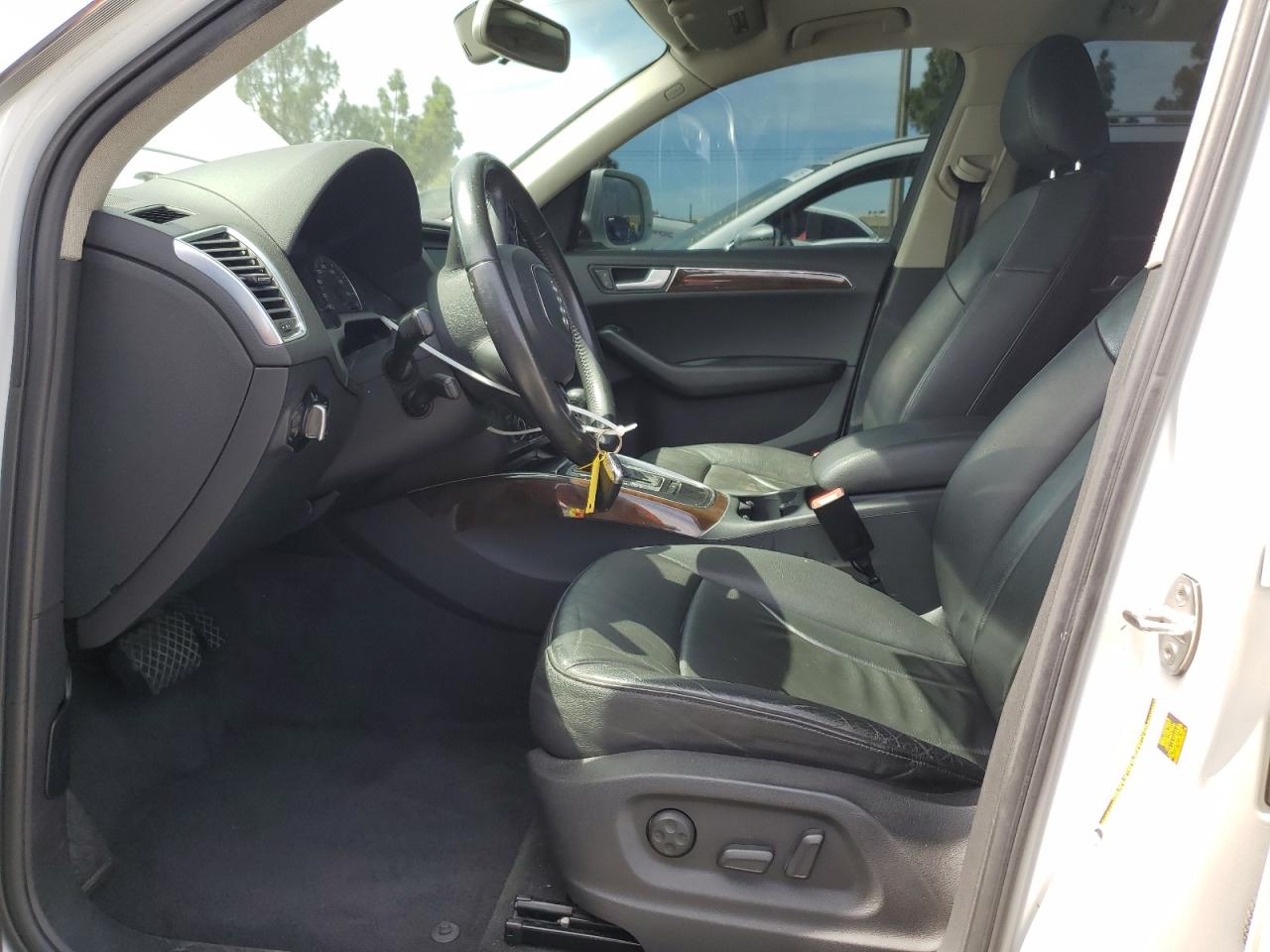 2011 Audi Q5 Premium VIN: WA1CFAFP9BA046584 Lot: 81088035