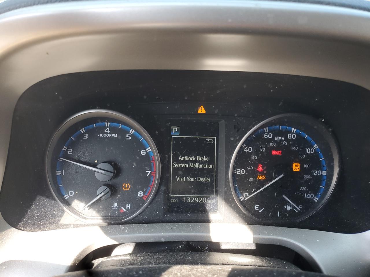 2017 Toyota Rav4 Le VIN: 2T3BFREV4HW571627 Lot: 84623655